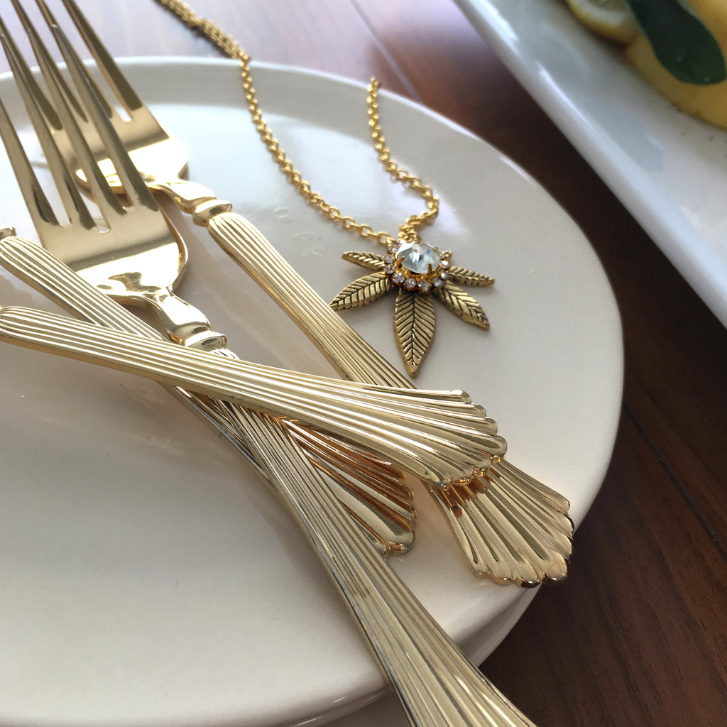 Weed Necklace and Placesetting
